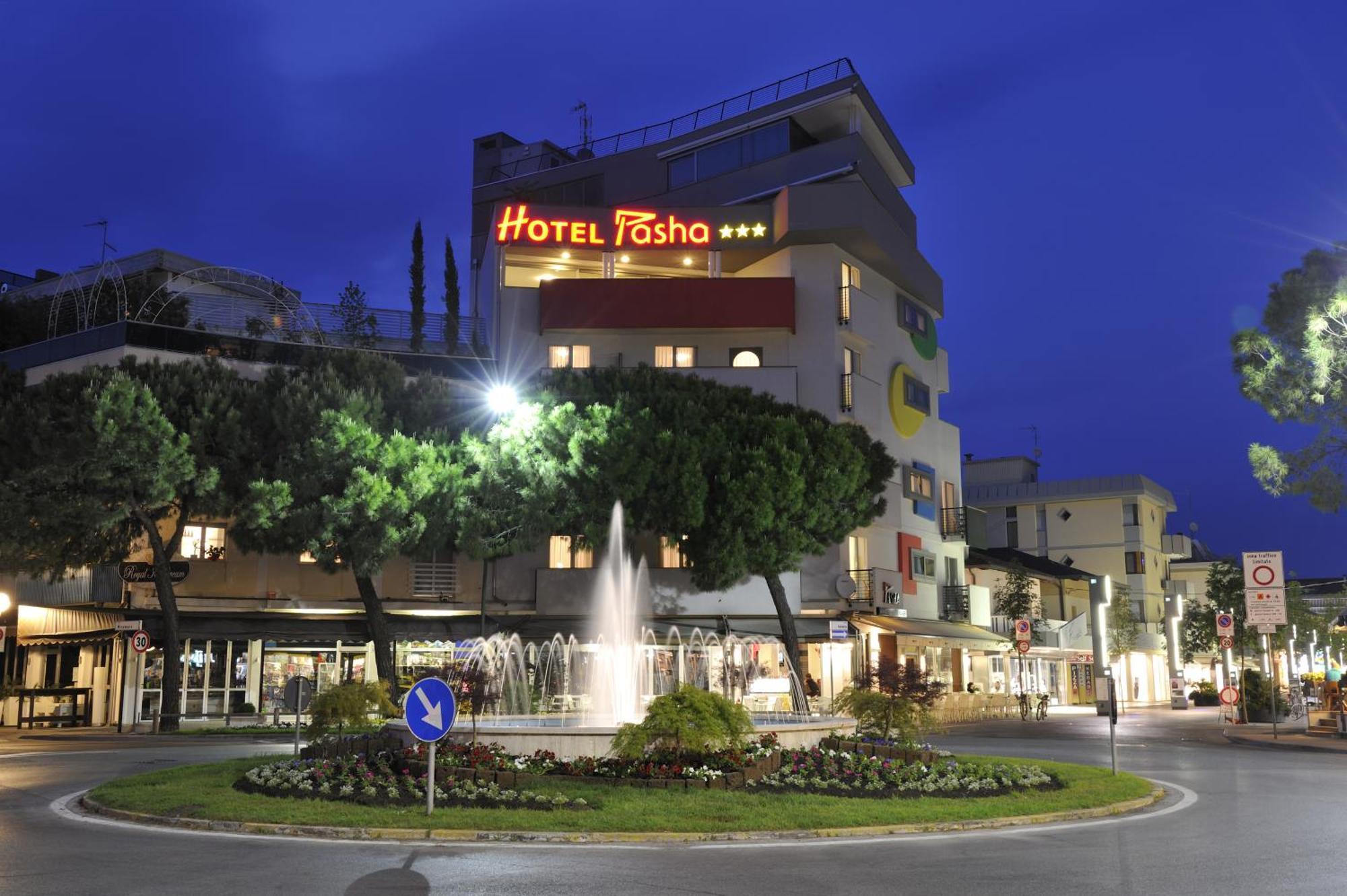 Hotel Pasha リニャーノ・サッビアドーロ エクステリア 写真