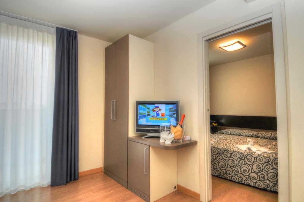 Hotel Pasha リニャーノ・サッビアドーロ エクステリア 写真