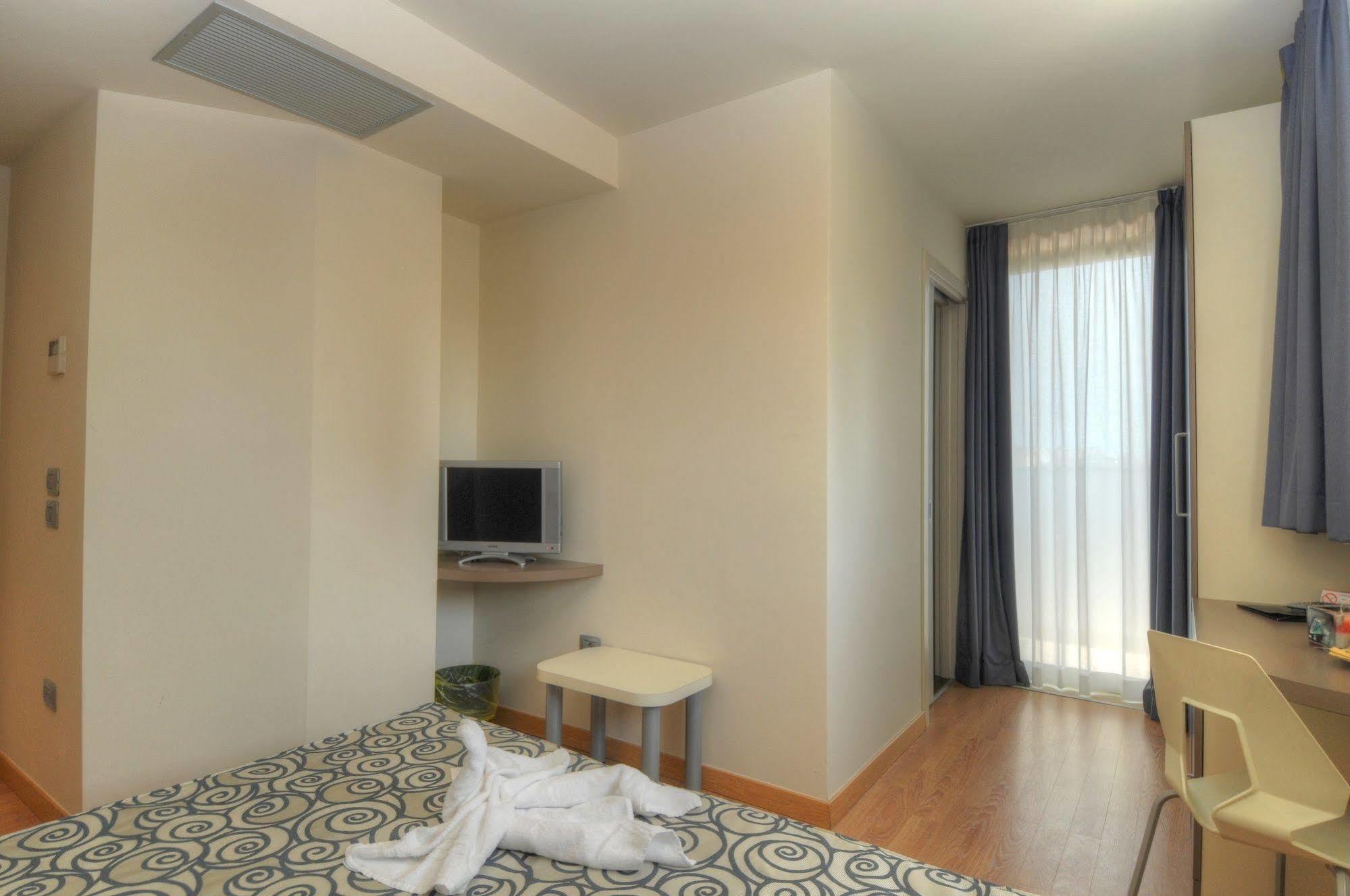 Hotel Pasha リニャーノ・サッビアドーロ エクステリア 写真